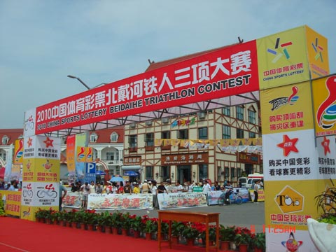 客服人员在 客服人员在